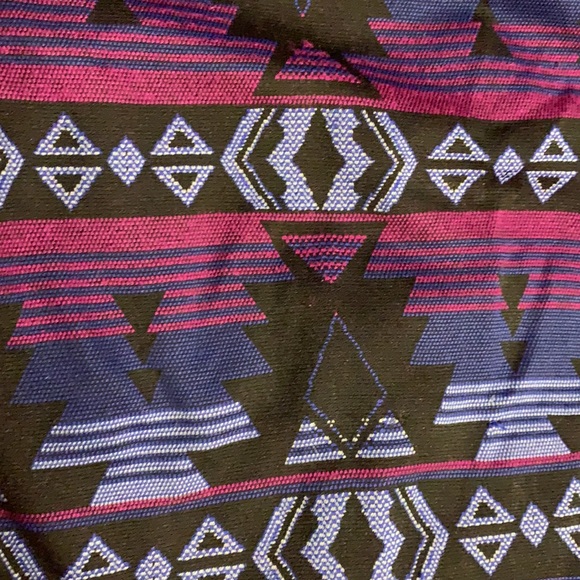 Le chateau mini skirt SZ m purple black blue patterned stretchy - Picture 3 of 4